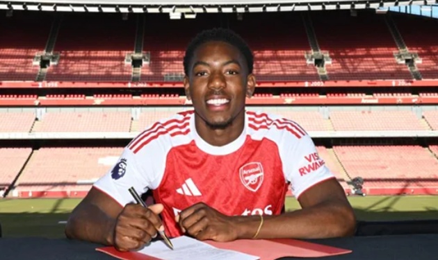 Arsenal gia hạn hợp đồng với tài năng trẻ Myles Lewis-Skelly đến năm 2030, phá tan giấc mơ của Real Madrid