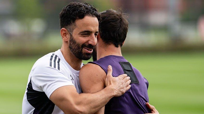 HLV Amorim sẵn sàng đón nhận Antony, Garnacho và Sancho trở lại Man Utd